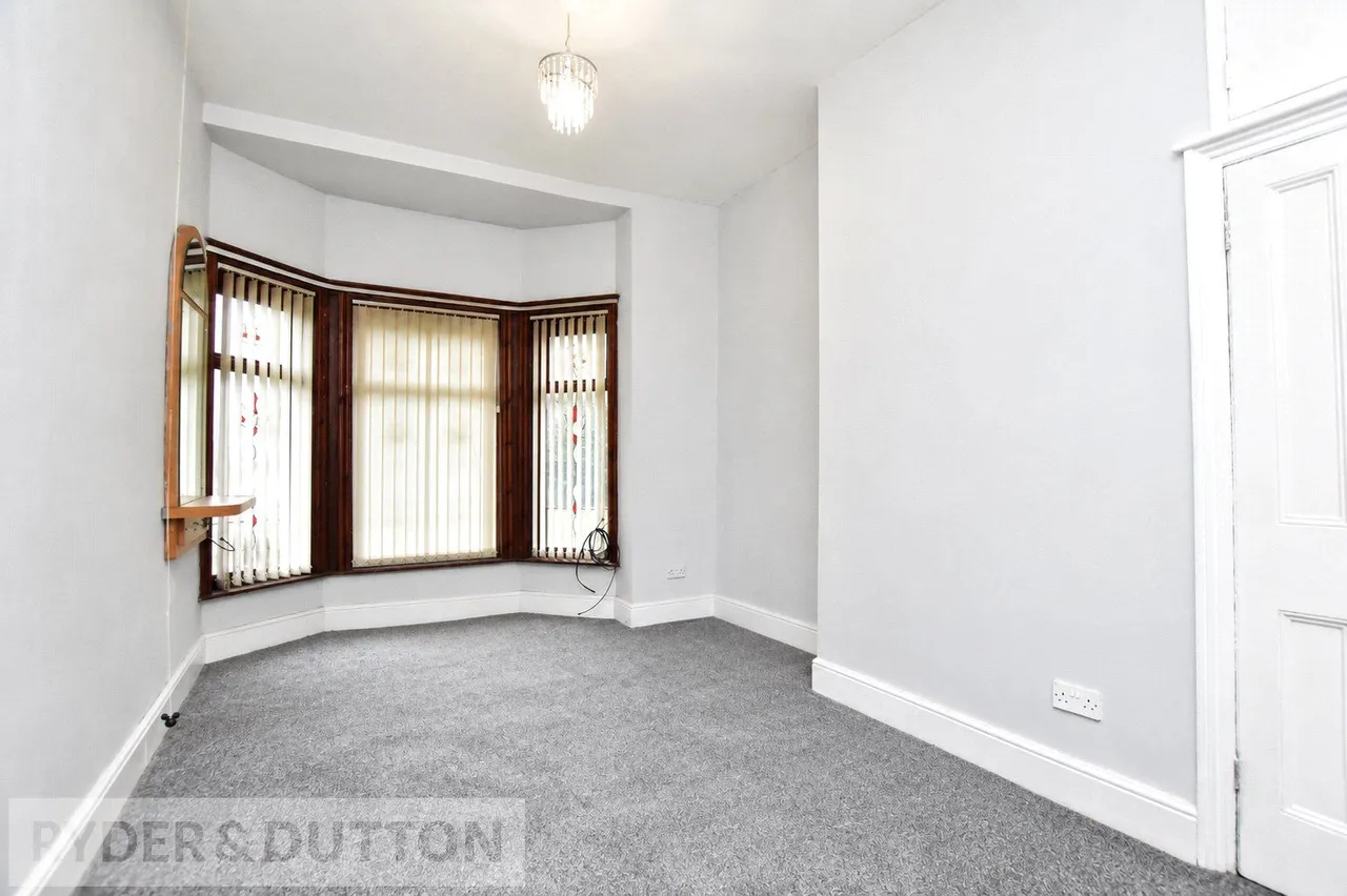 St. James Terrace, Heywood, OL10, photo 6