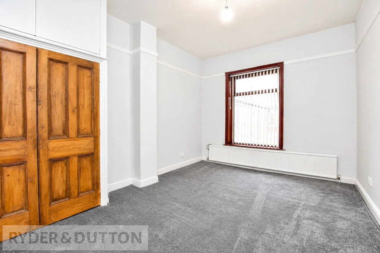 St. James Terrace, Heywood, OL10, photo 7