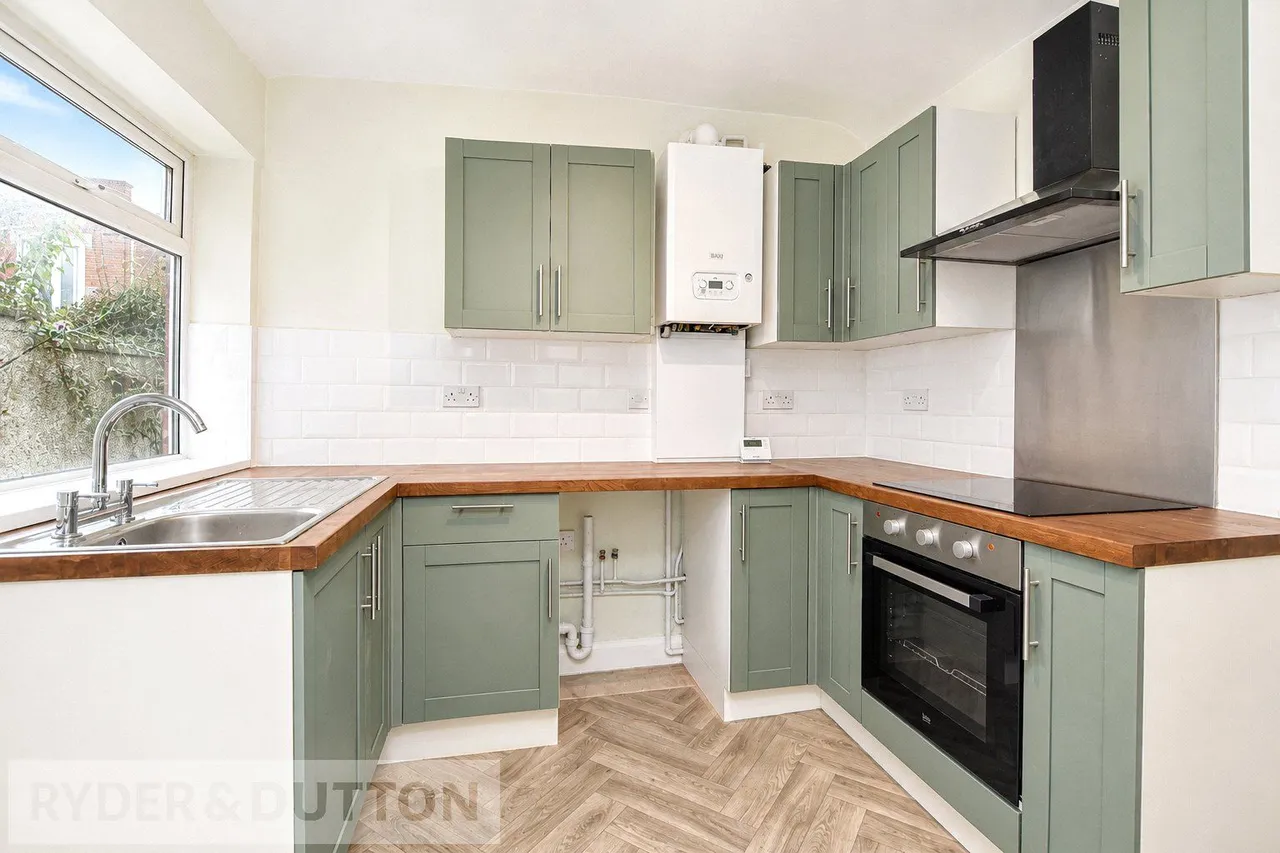 St. James Terrace, Heywood, OL10, photo 5