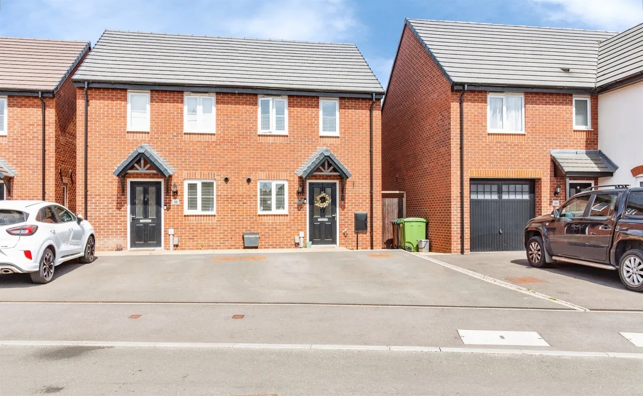 2 bed house for sale, Orford Gardens, Stafford, ST16