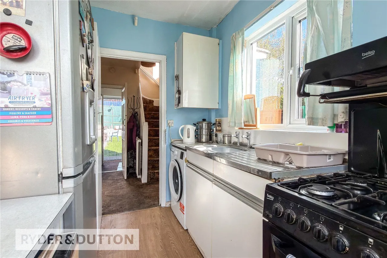 Broadway, New Moston, M40, photo 6