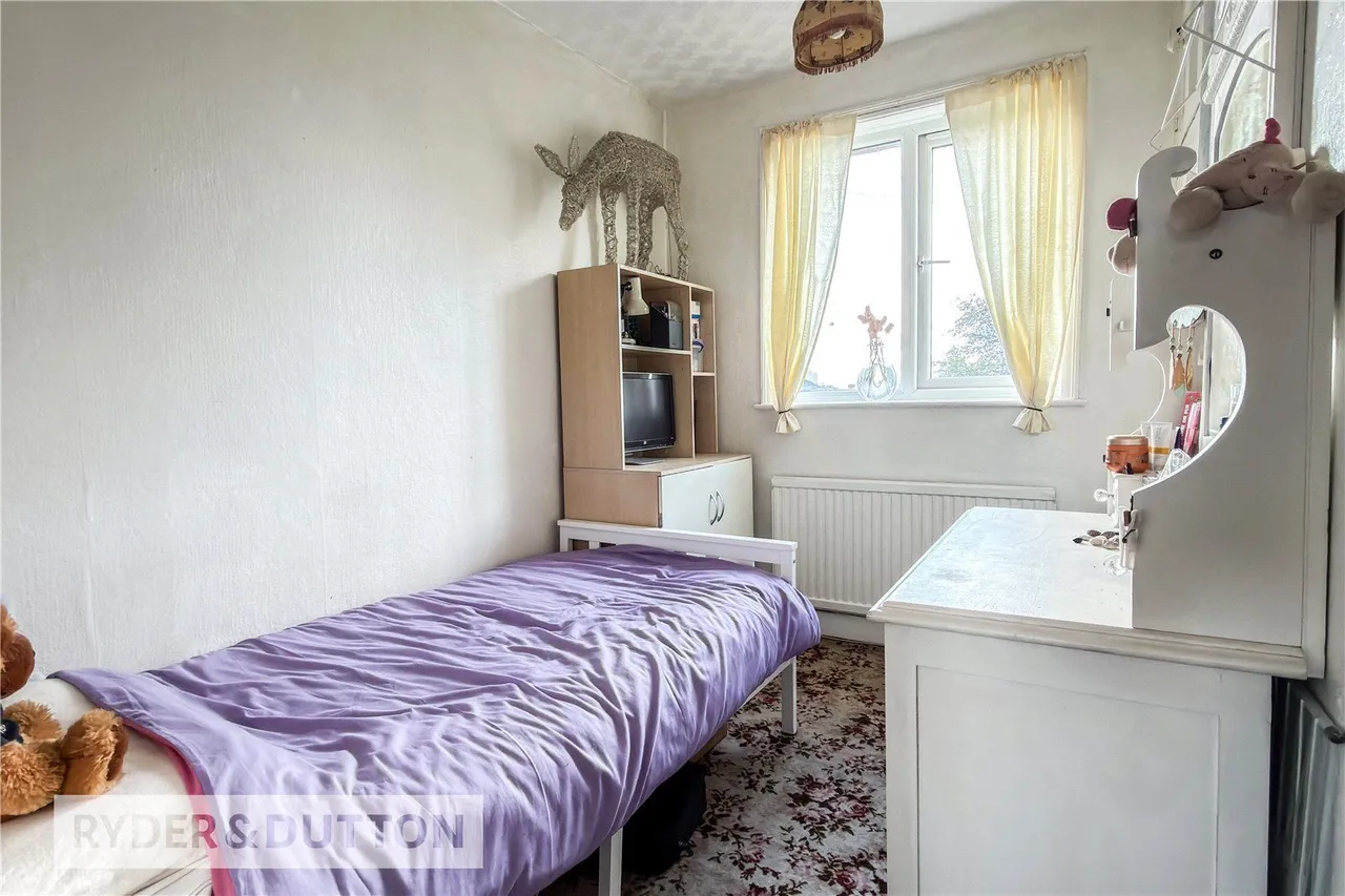 Broadway, New Moston, M40, photo 15