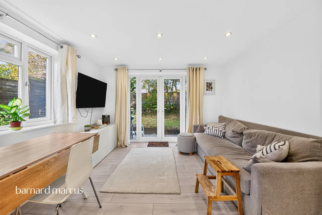 Friern Park, London, N12, photo 10