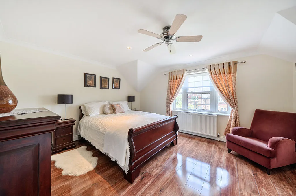 Wyndhurst Close, South Croydon CR2 6EP, photo 19