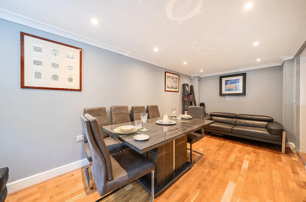 Wyndhurst Close, South Croydon CR2 6EP, photo 7