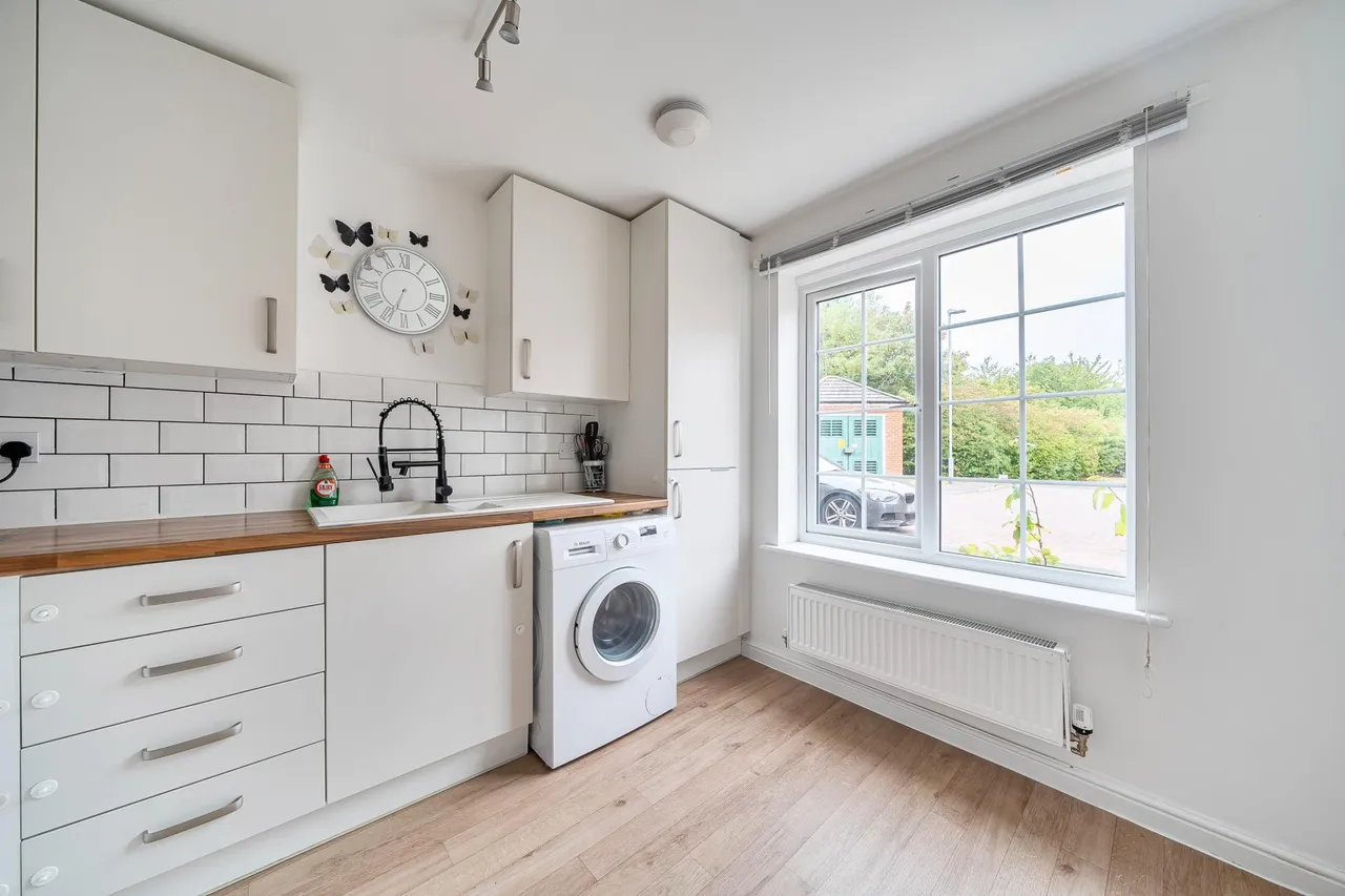 Walshaw Close, Branston, LN4, photo 4