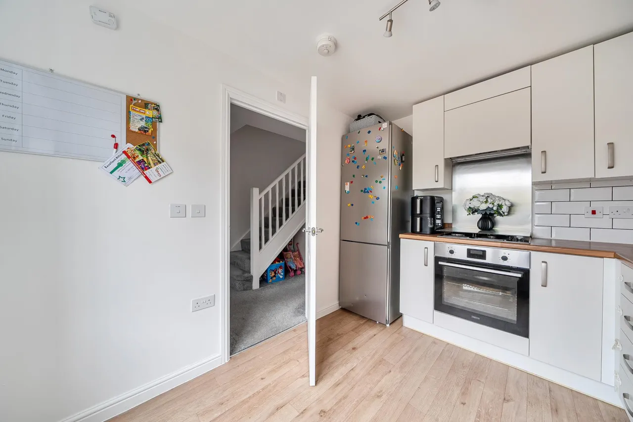 Walshaw Close, Branston, LN4, photo 5