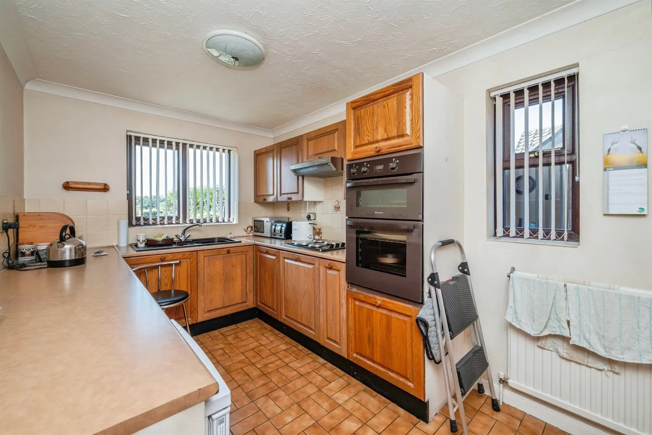 Main Road, Ormesby, Great Yarmouth, photo 6