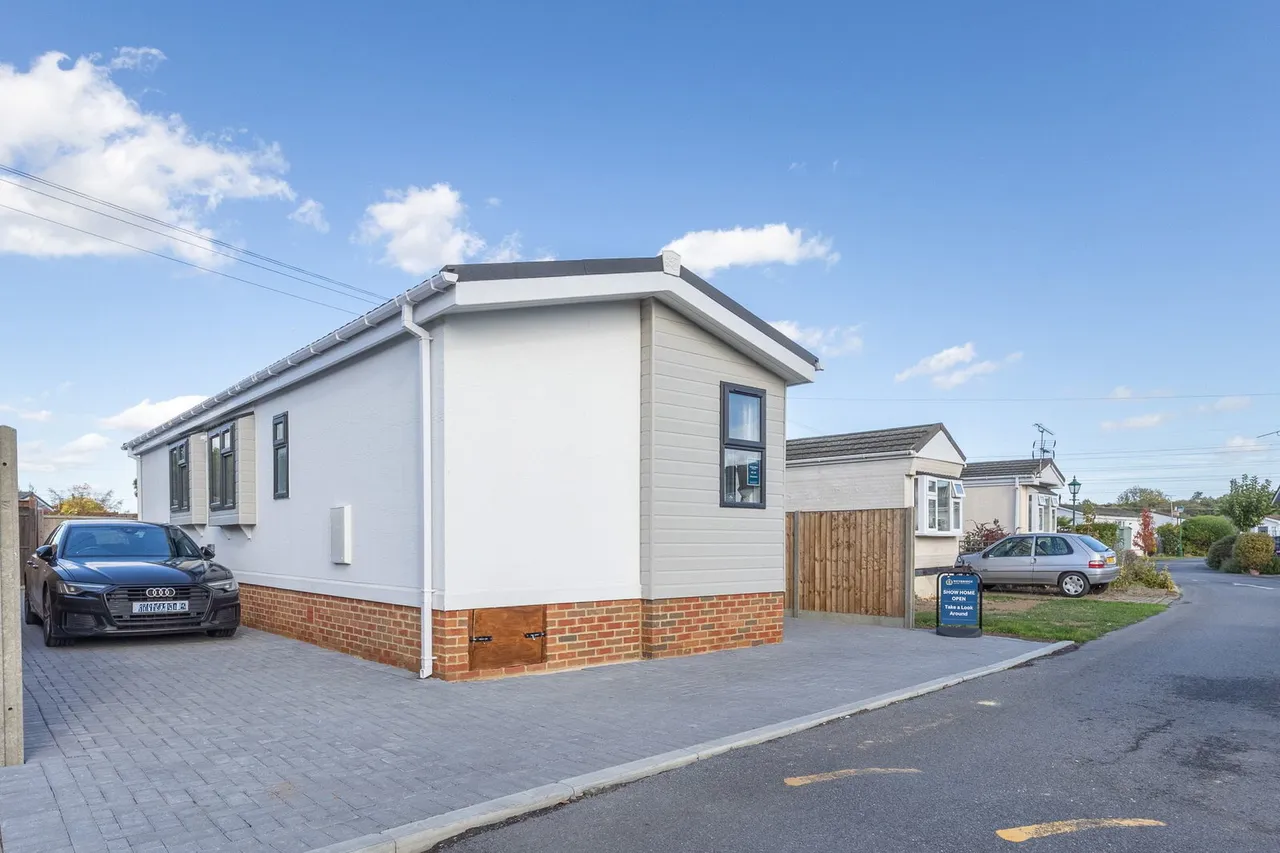 Weybridge Road, Weybridge Park, photo 13