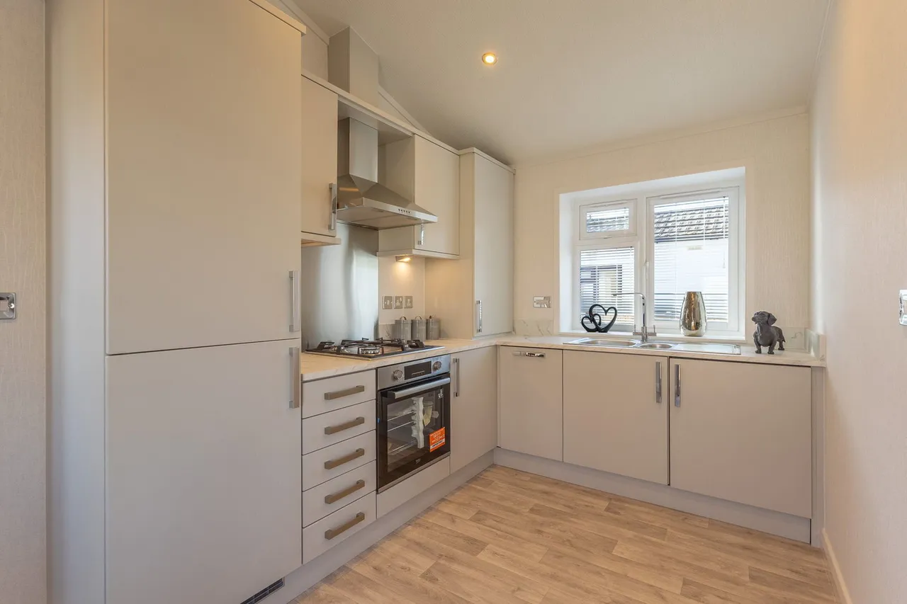 Weybridge Road, Weybridge Park, photo 6