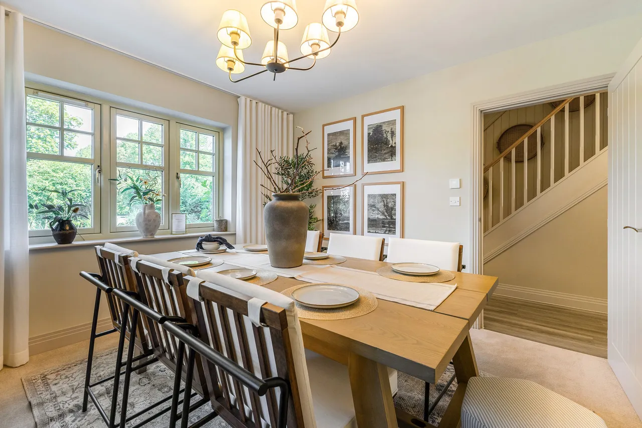 The Aspen, Headley Chase, KT18, photo 17