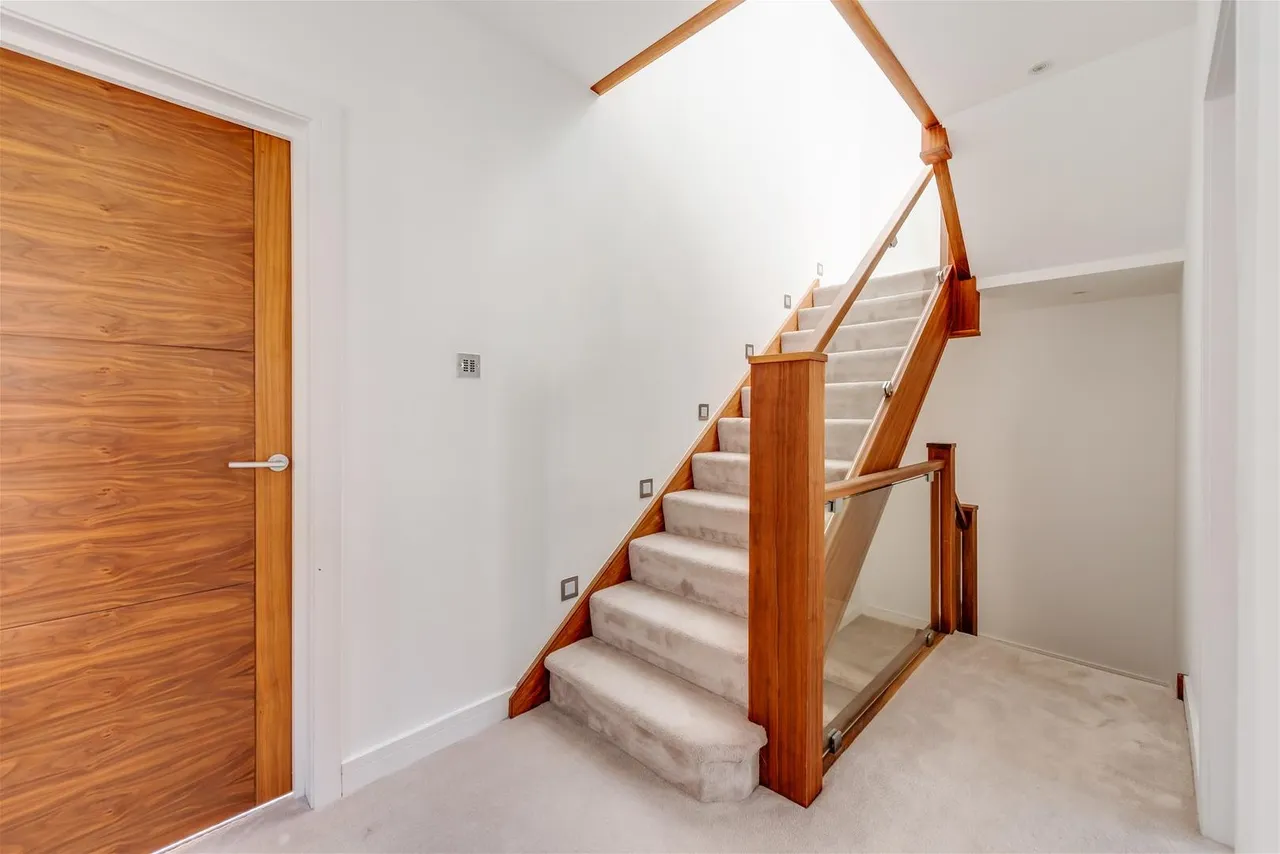 Belsize Road, Swiss Cottage, London NW6 4RD, photo 10