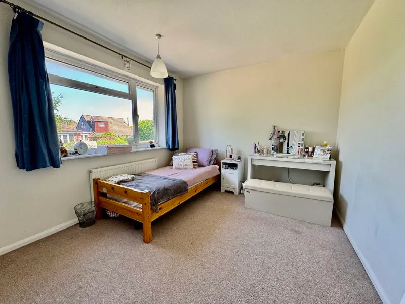 Highlea Avenue, Flackwell Heath HP10 9AD, photo 12