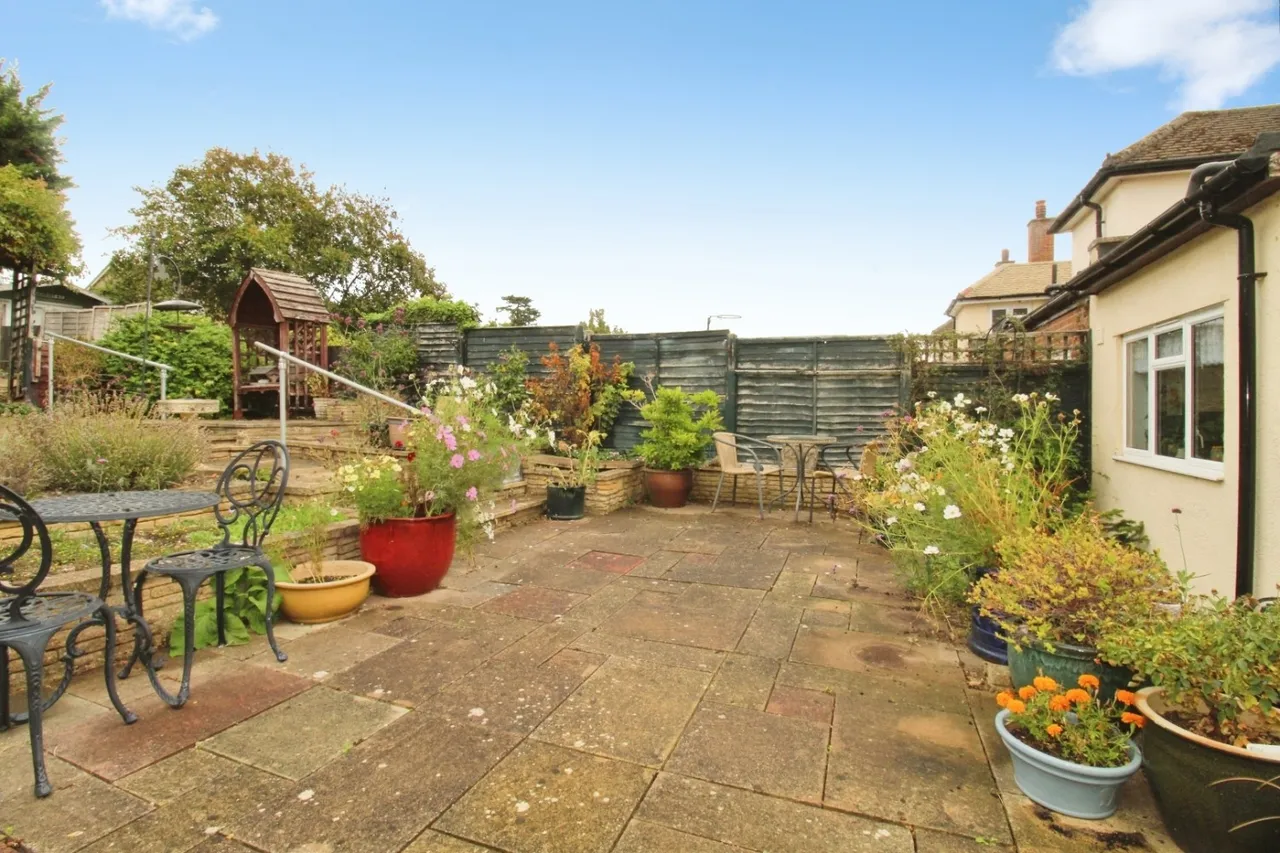 Thele Avenue, Stanstead Abbotts, SG12, photo 34