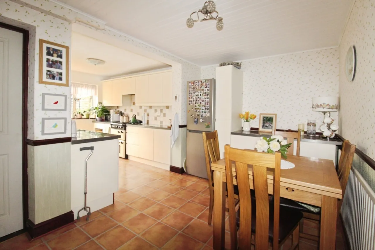 Thele Avenue, Stanstead Abbotts, SG12, photo 4