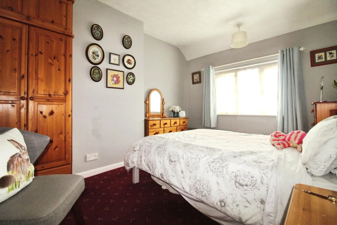 Thele Avenue, Stanstead Abbotts, SG12, photo 29