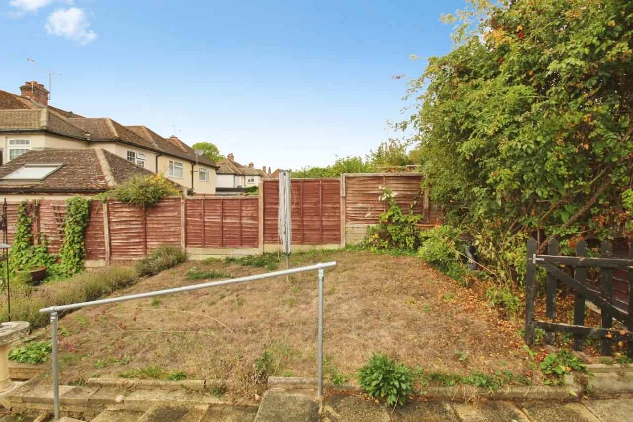 Thele Avenue, Stanstead Abbotts, SG12, photo 27