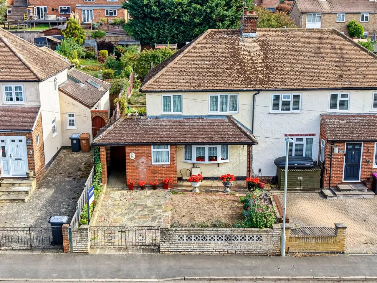 Thele Avenue, Stanstead Abbotts, SG12, photo 37