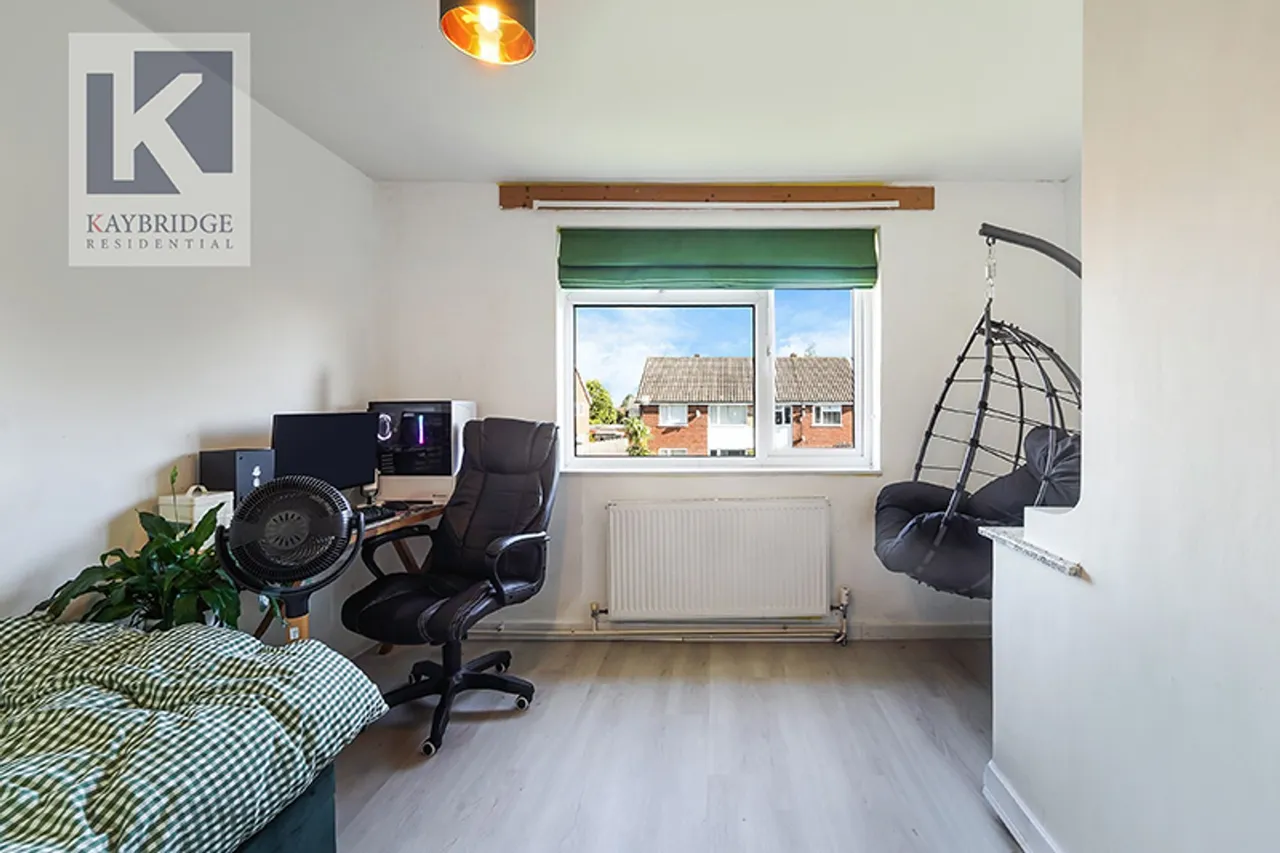 Larkspur Way, Epsom, KT19, photo 8