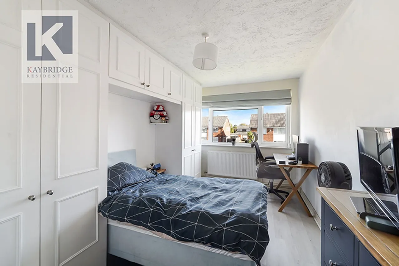 Larkspur Way, Epsom, KT19, photo 6