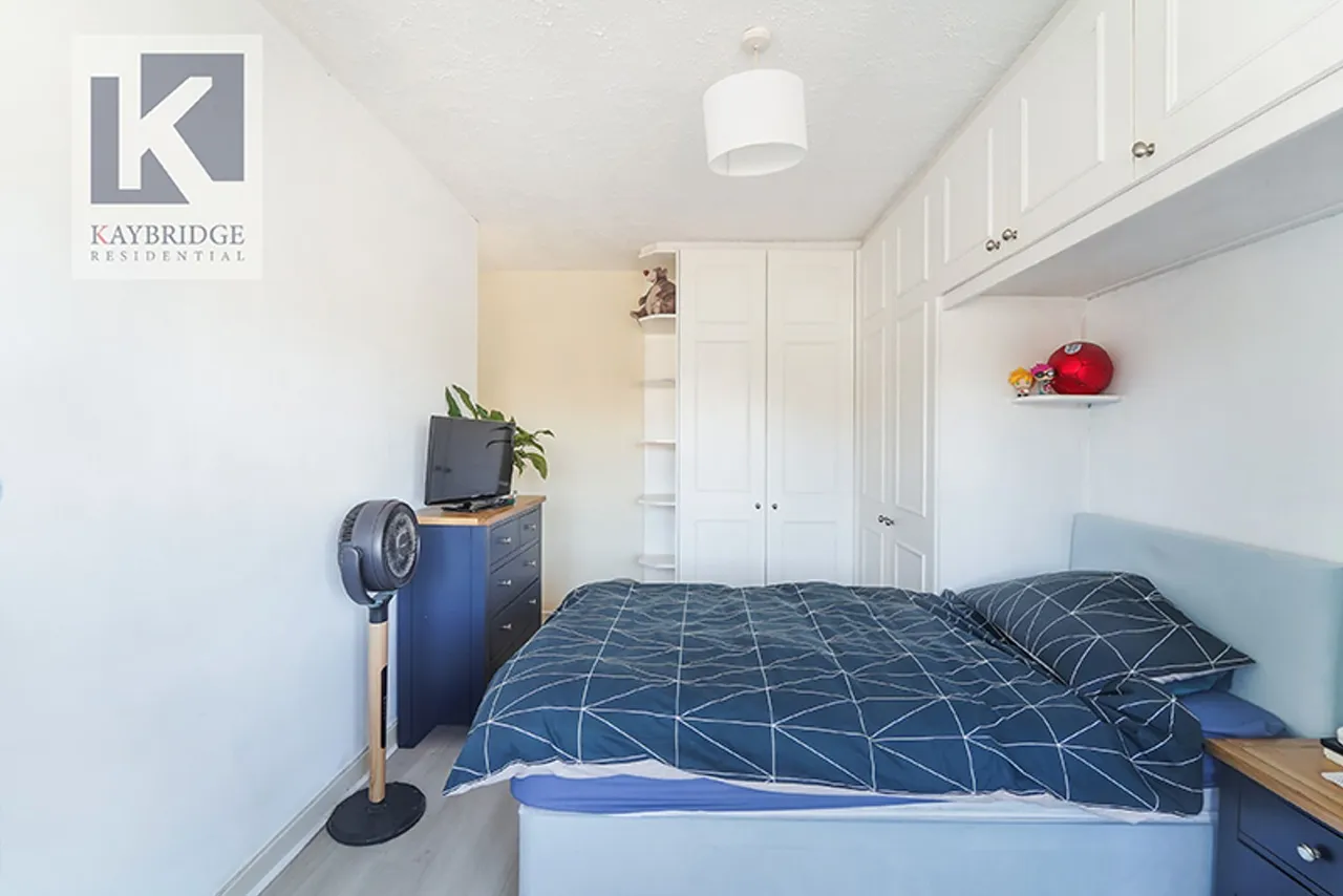 Larkspur Way, Epsom, KT19, photo 7