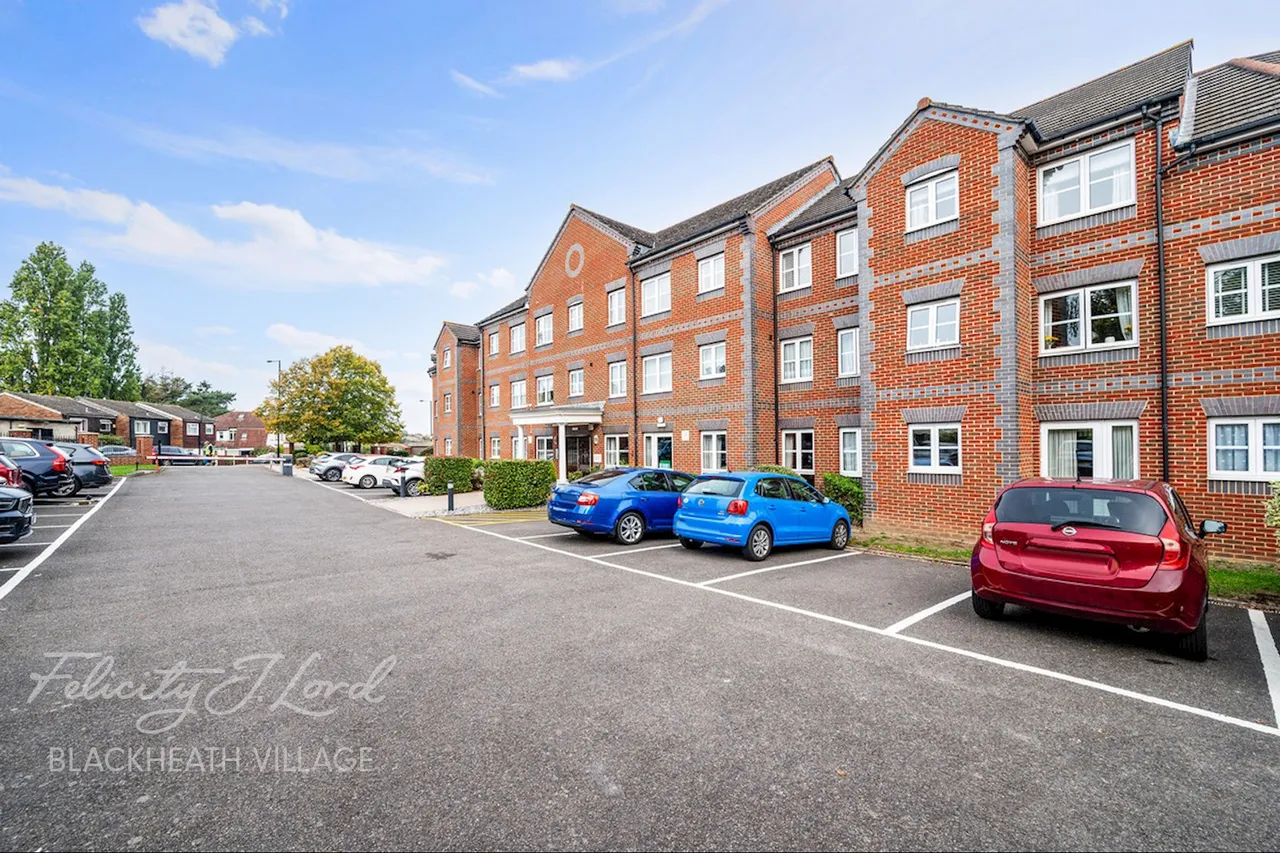 Marvels Lane, London, SE12, photo 11