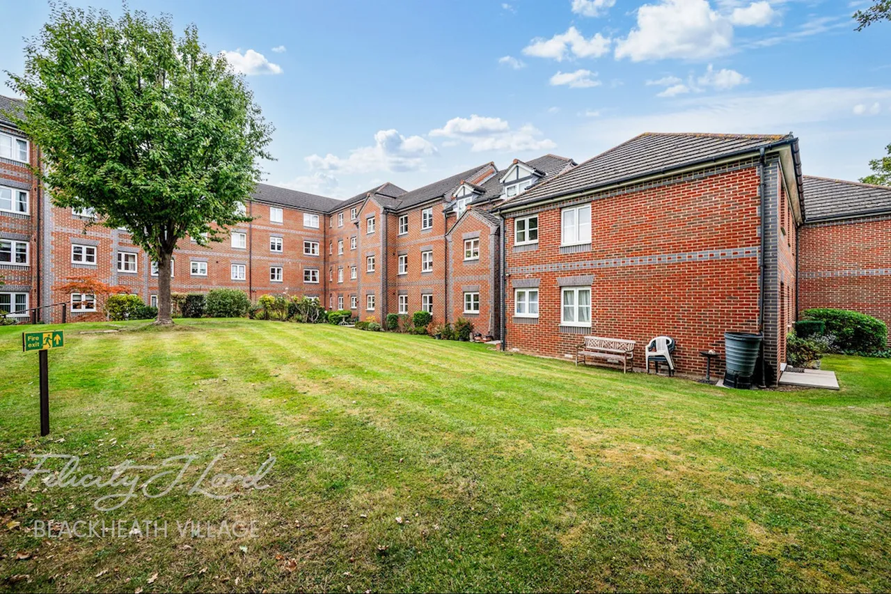 Marvels Lane, London, SE12, photo 5