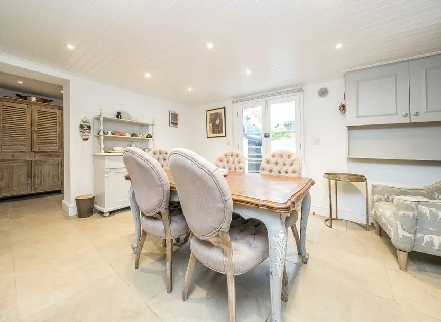Church Street, Hampton, TW12, photo 5