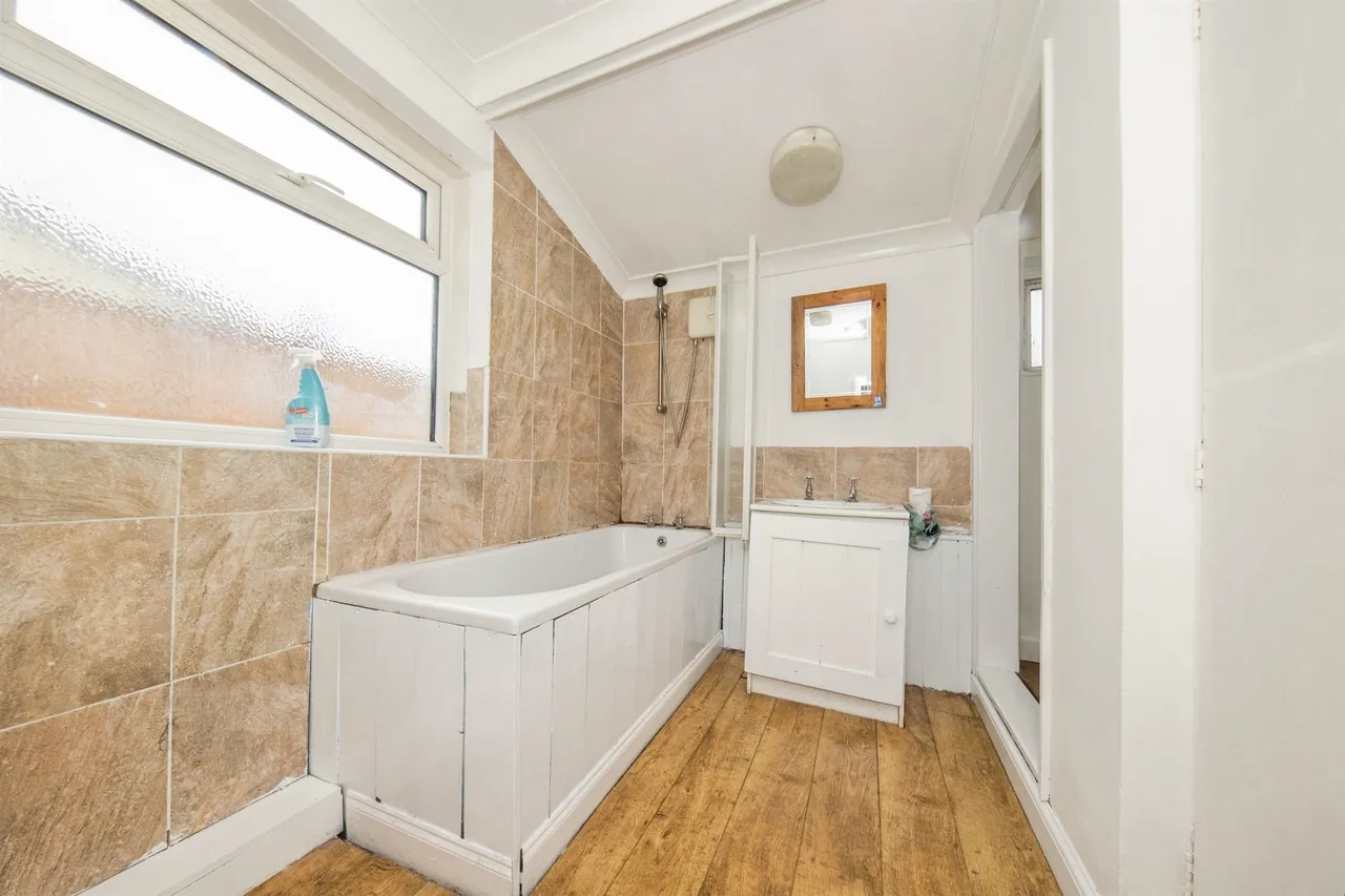 Manor Road, Harwich, CO12, photo 9