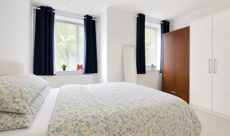 Bay Tree Avenue, Opus Court Bay Tree Avenue, KT22, photo 5