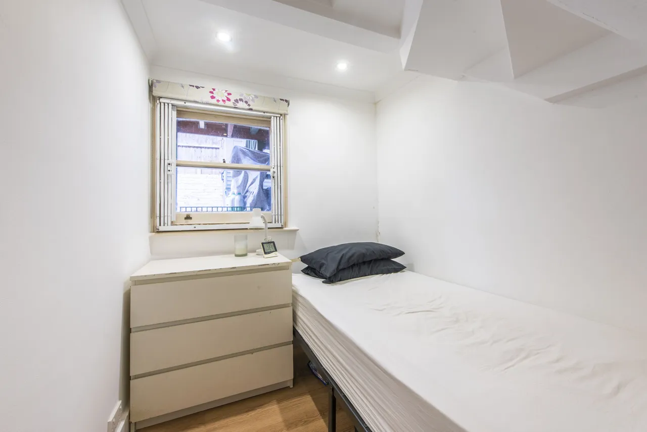 Flat 1, 132 Belsize Road, London, photo 6