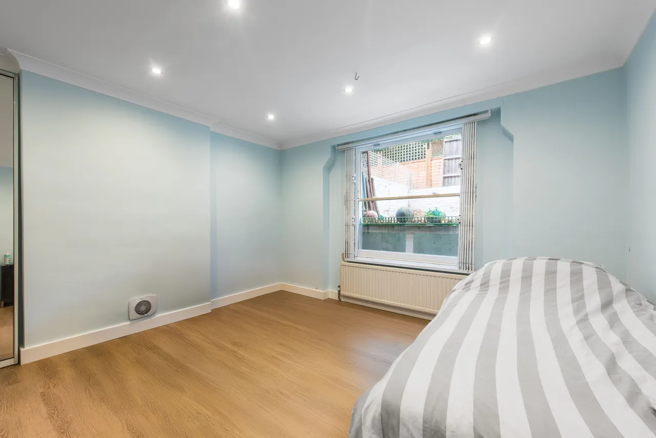 Flat 1, 132 Belsize Road, London, photo 4