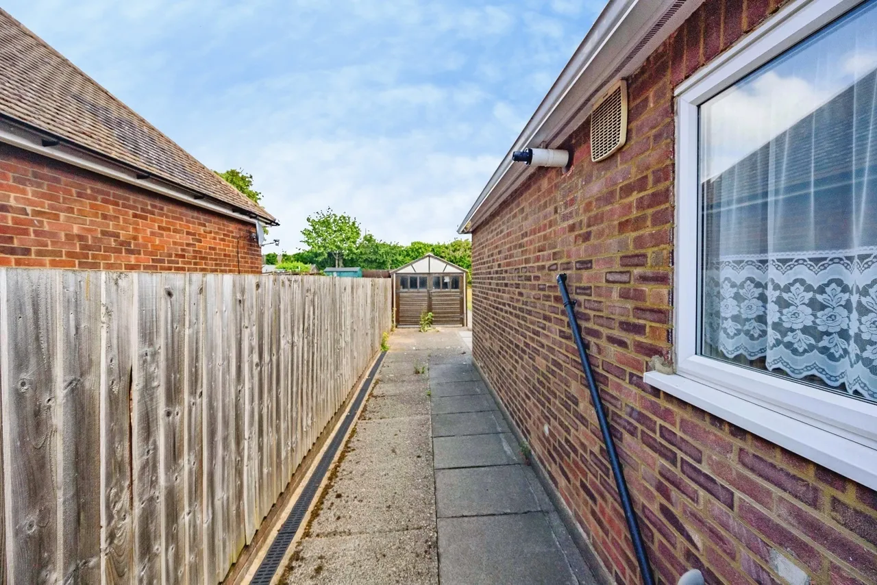 Abingdon Road, LUTON, Bedfordshire, LU4, photo 13