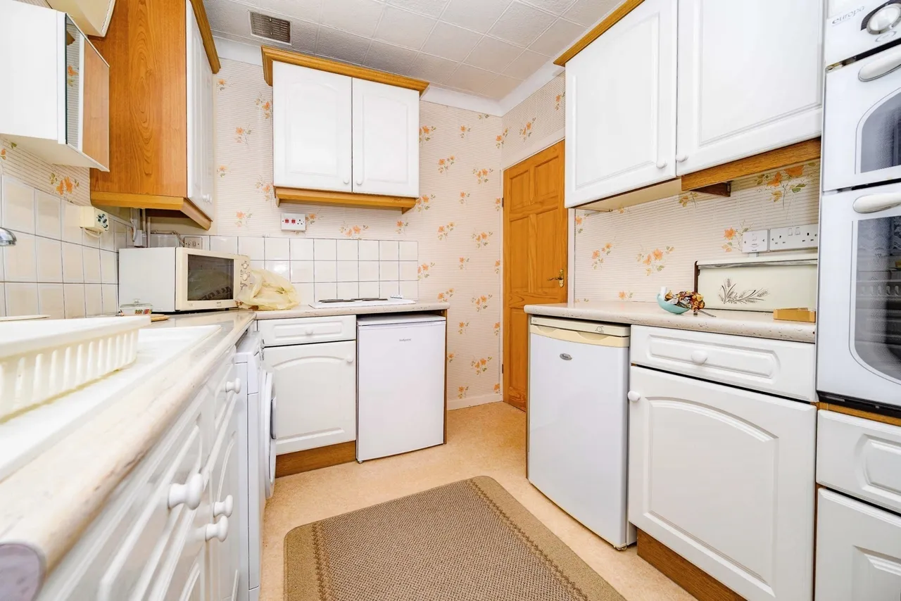 Abingdon Road, LUTON, Bedfordshire, LU4, photo 8