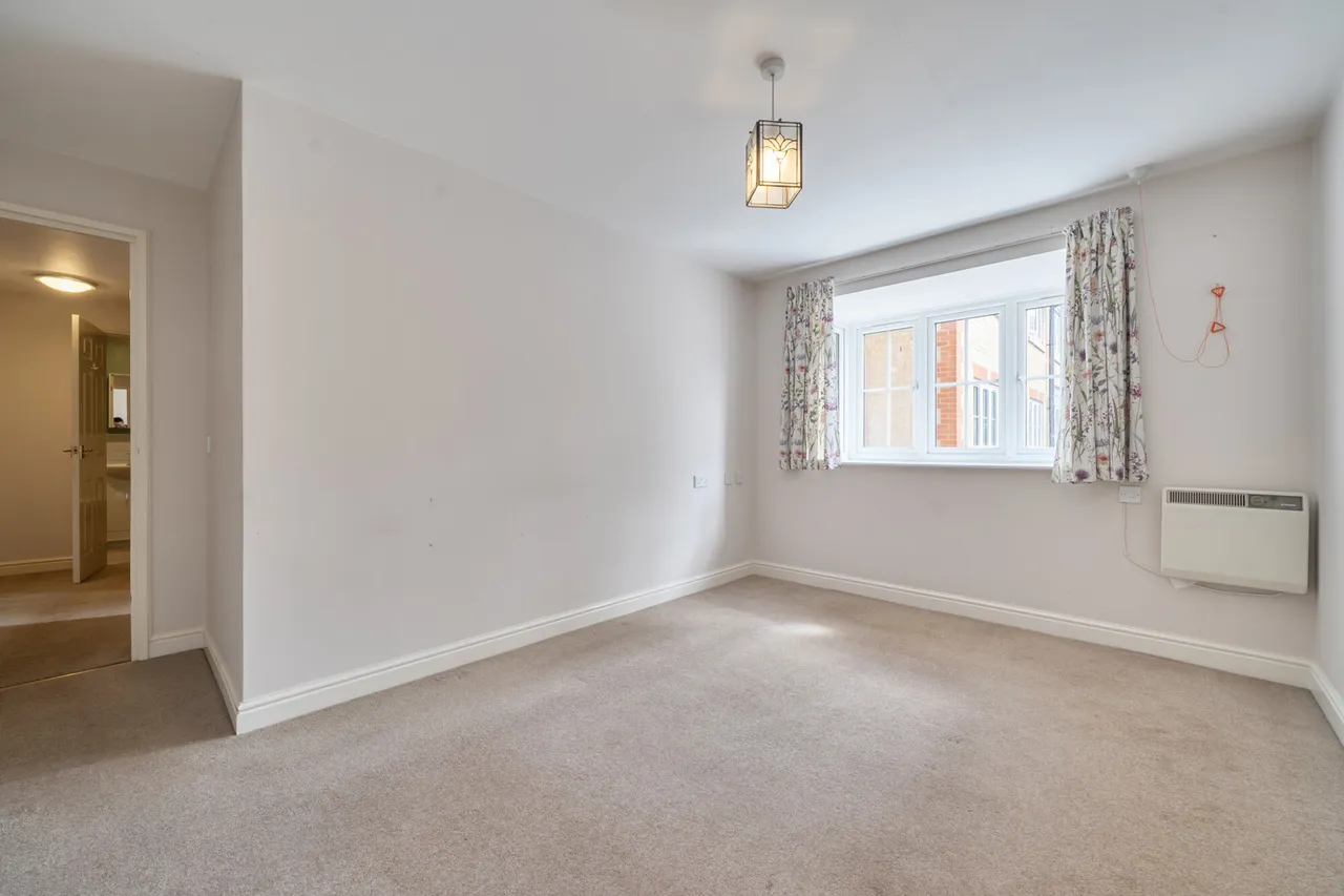 High Street, Rickmansworth, WD3, photo 12