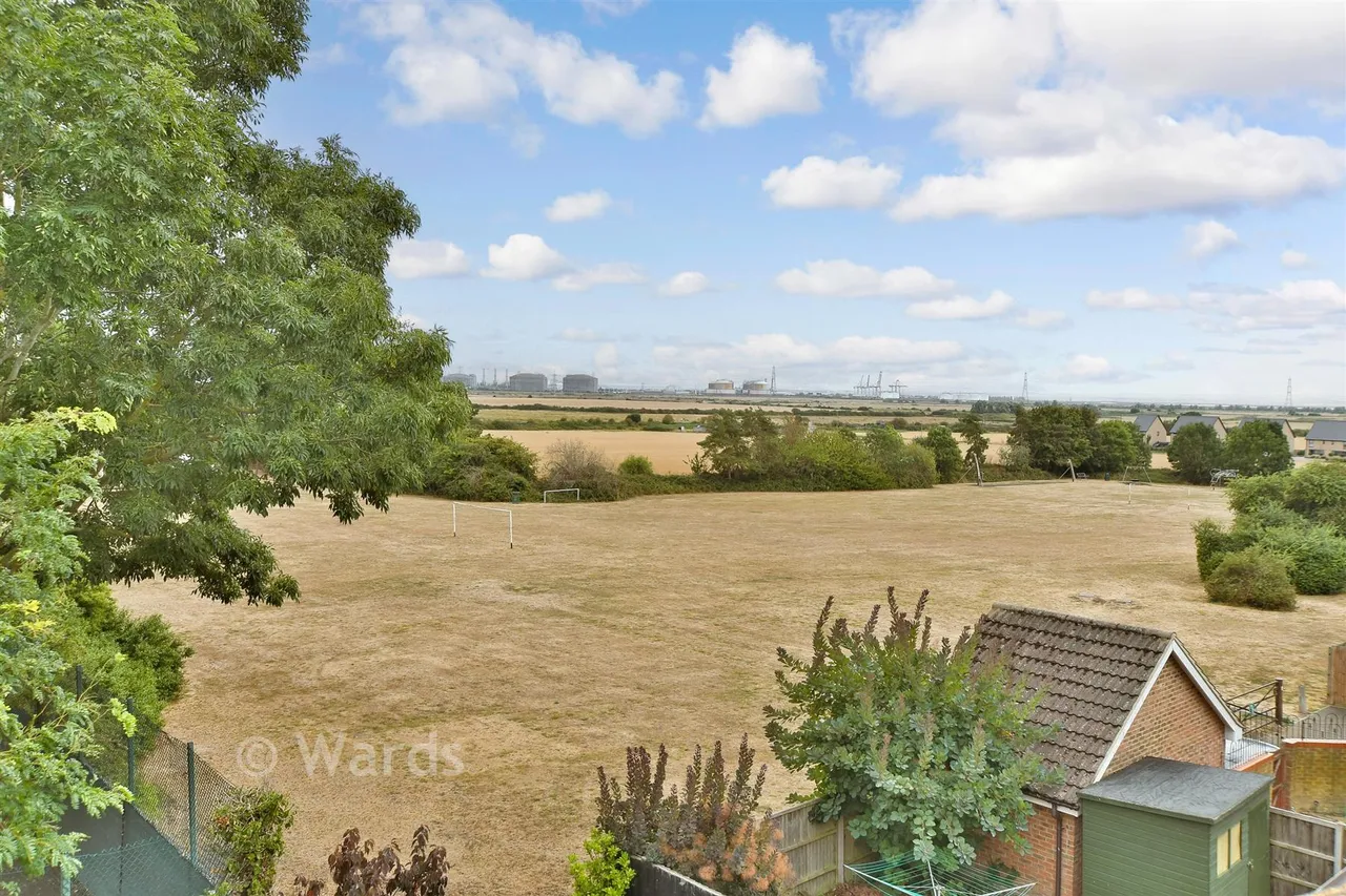Shelduck Close, Allhallows, ME3, photo 2