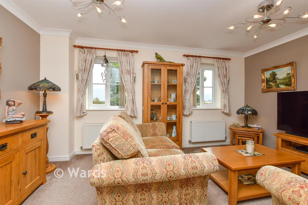 Shelduck Close, Allhallows, ME3, photo 10