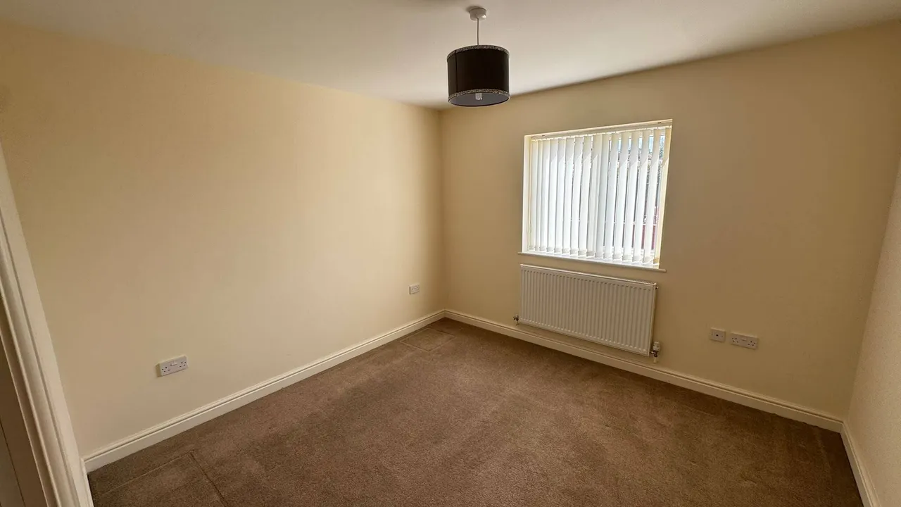 Hall Road West, L23, photo 7