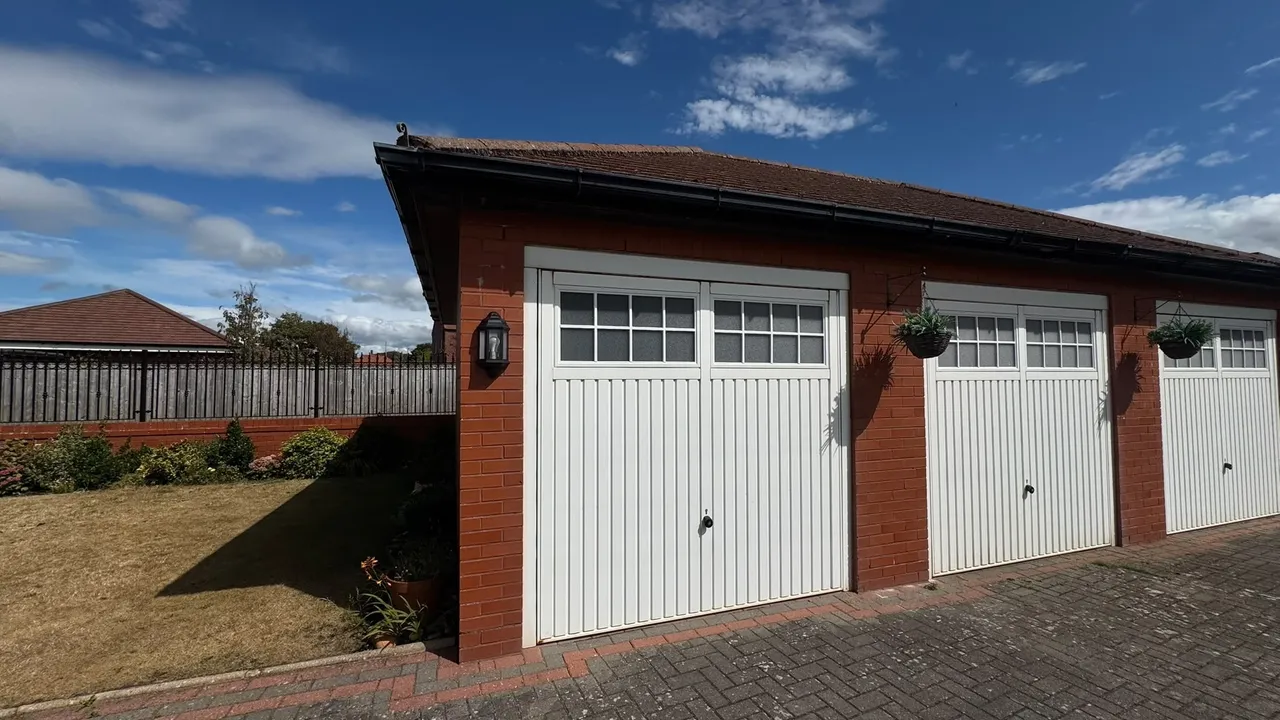 Hall Road West, L23, photo 2