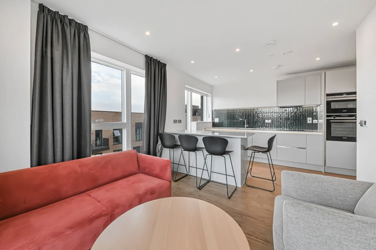 Sanday Drive, London, NW9, photo 18