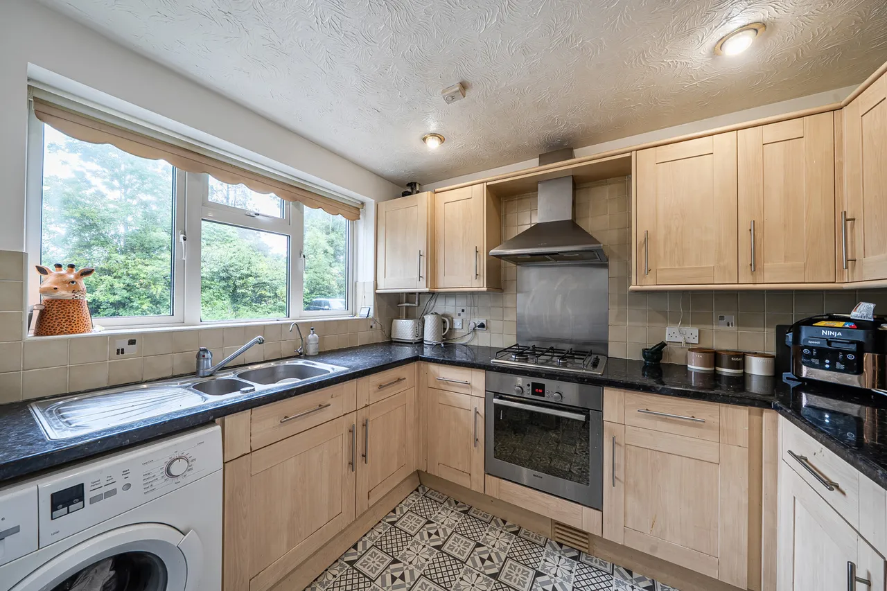 Mayfly Close, Eastcote, HA5, photo 17