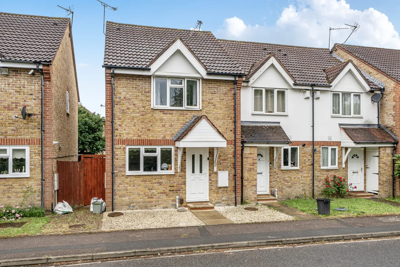 3 bed house for sale, Mayfly Close, Eastcote, HA5