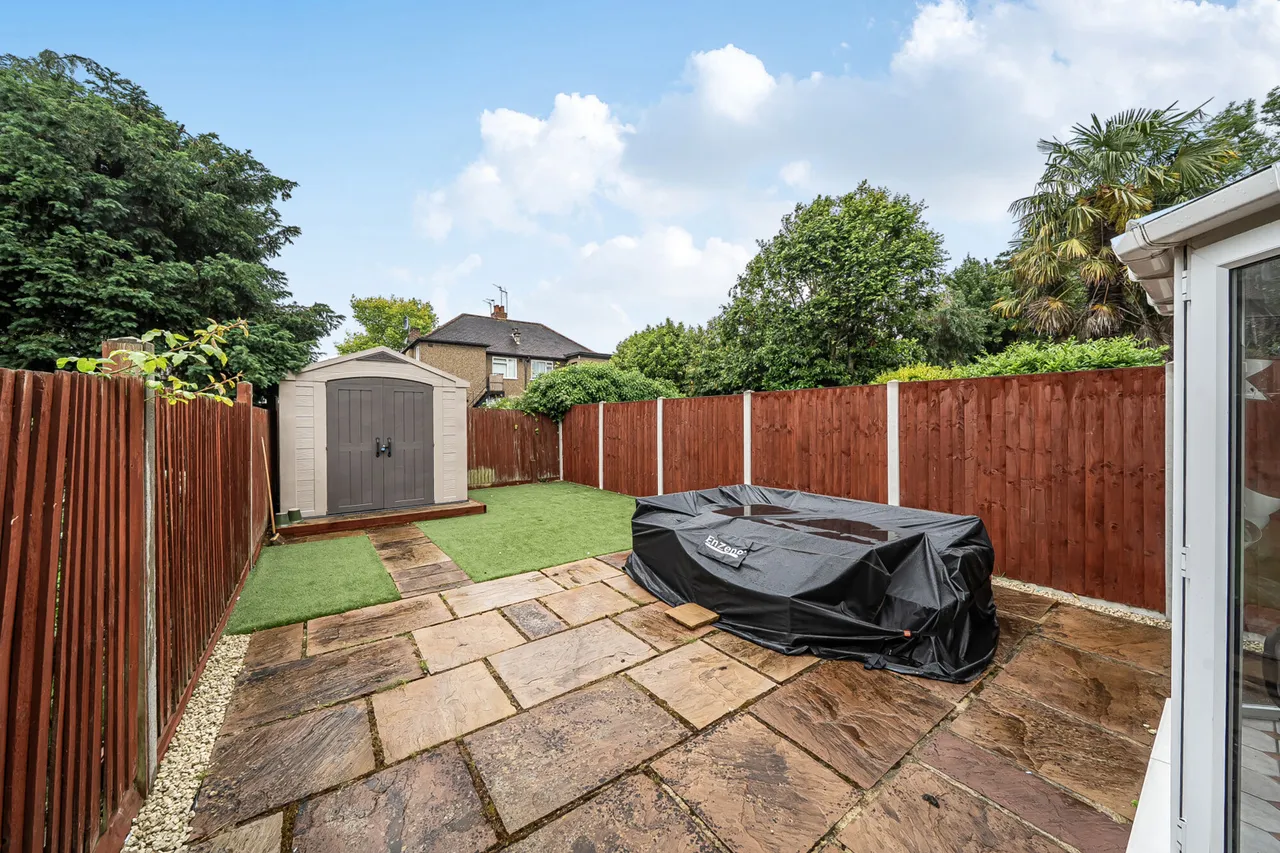 Mayfly Close, Eastcote, HA5, photo 4