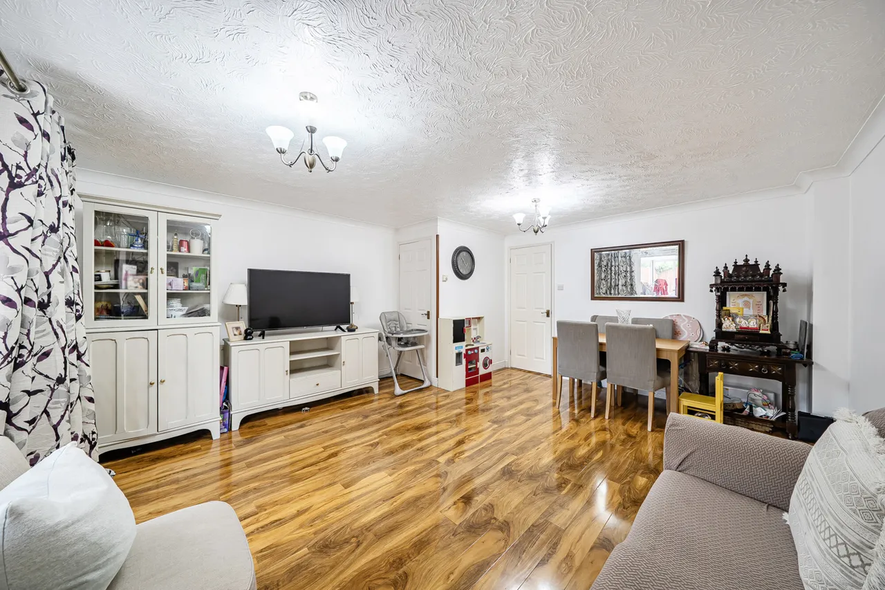 Mayfly Close, Eastcote, HA5, photo 11