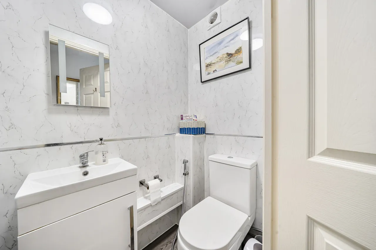 Mayfly Close, Eastcote, HA5, photo 13