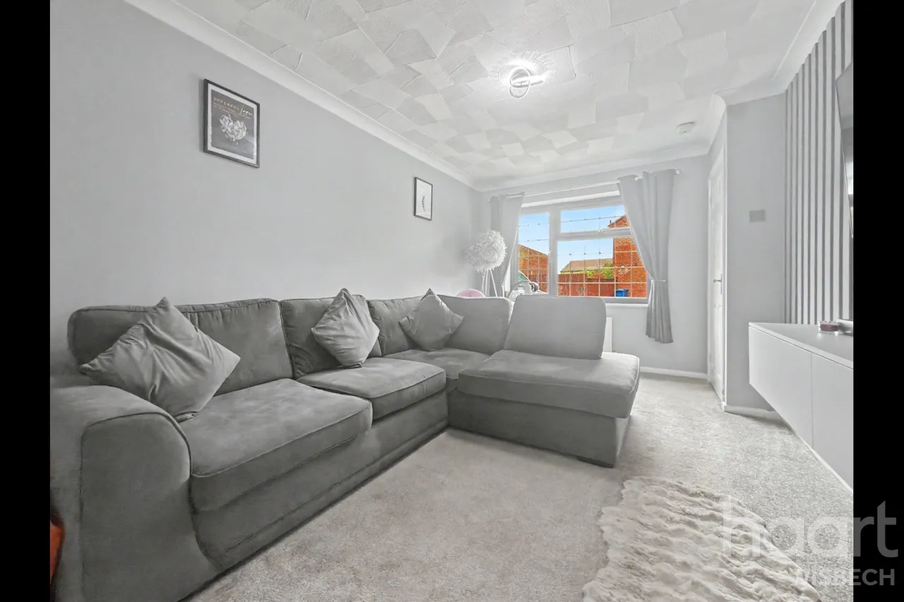 Henry Warby Avenue, Elm, PE14, photo 2
