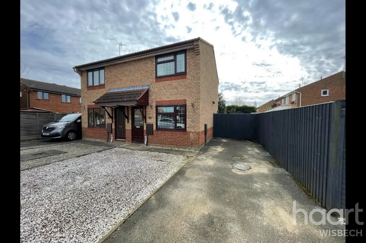 2 bed house for sale, Henry Warby Avenue, Elm, PE14