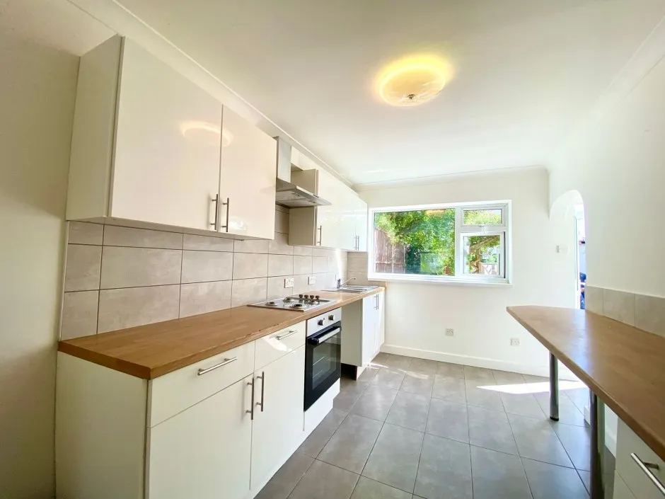Pinkwell Avenue, Hayes, UB3, photo 2