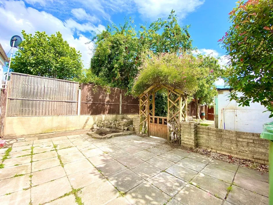 Pinkwell Avenue, Hayes, UB3, photo 11