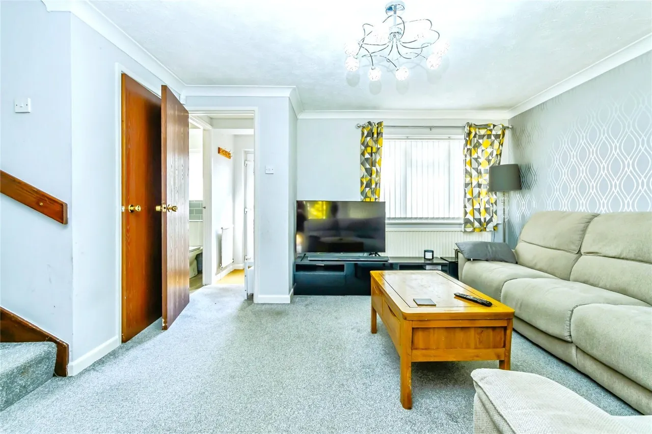 Swan Close, Storrington, RH20, photo 4